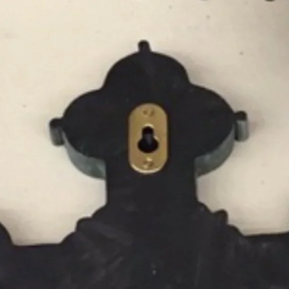 Green Celtic “Love” Decorative Wall Cross - Picture 5 of 6